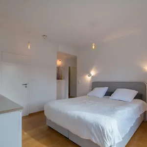 https://studio-des-jardins-suspendus.brusselshotelsbook.com